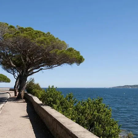 Cote D'asoet Lägenhetshotell